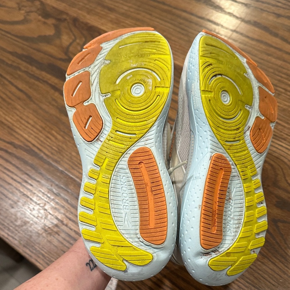 Brooks glycerine GTS 21 Beige and Orange Women's Sneakers - Picture 6 of 7